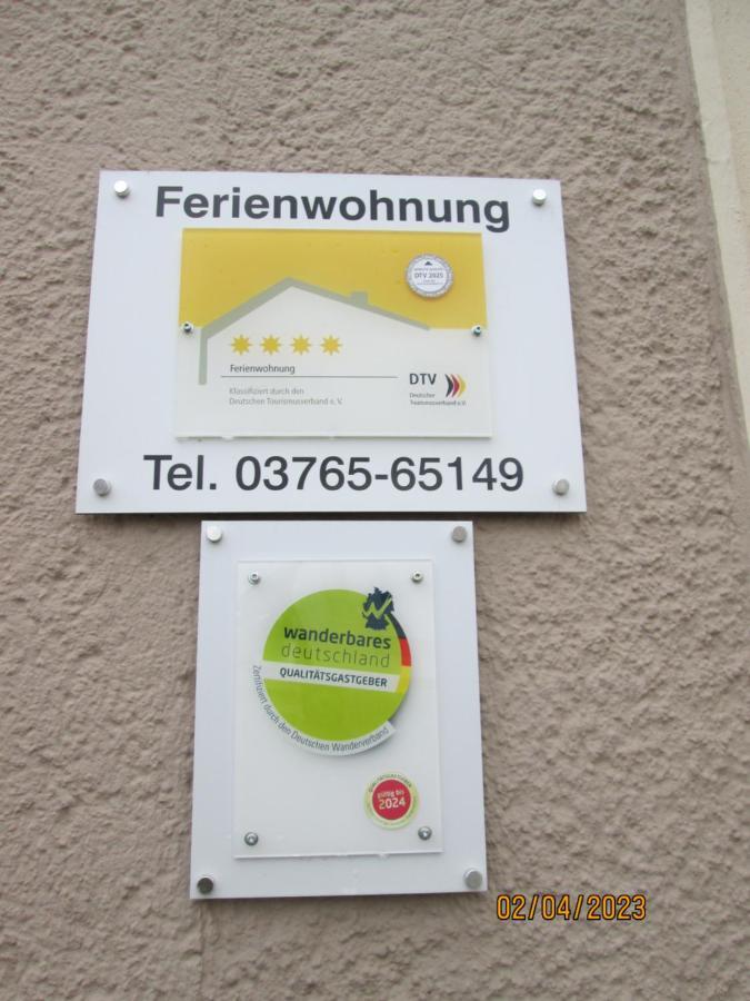 Zentrale-Ruhige Ferienwohnung Райхенбах-им-Фогтланд Екстериор снимка