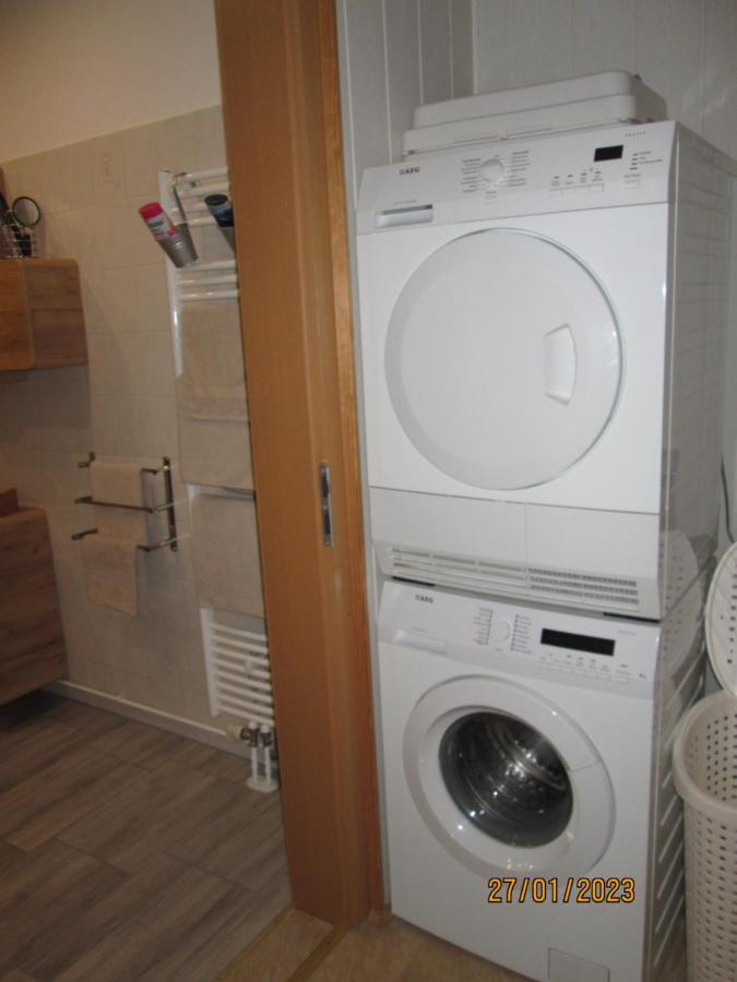 Zentrale-Ruhige Ferienwohnung Райхенбах-им-Фогтланд Екстериор снимка