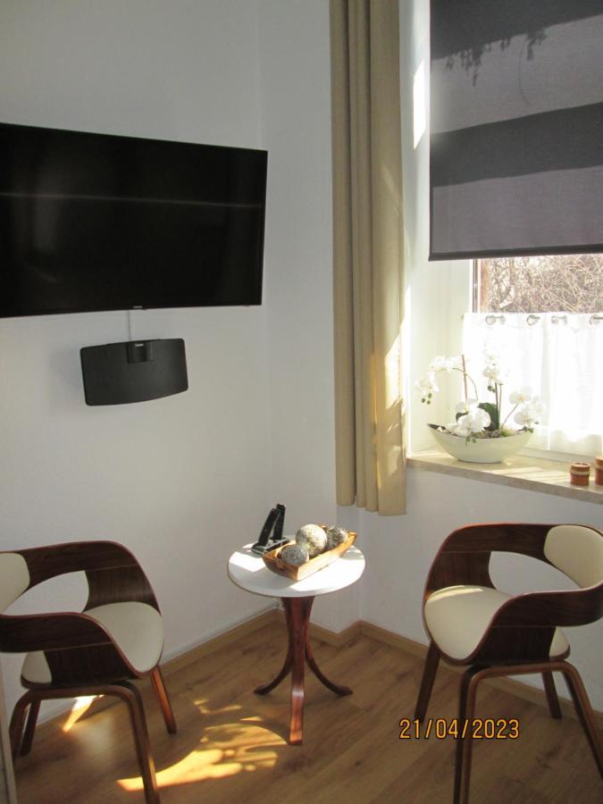 Zentrale-Ruhige Ferienwohnung Райхенбах-им-Фогтланд Екстериор снимка